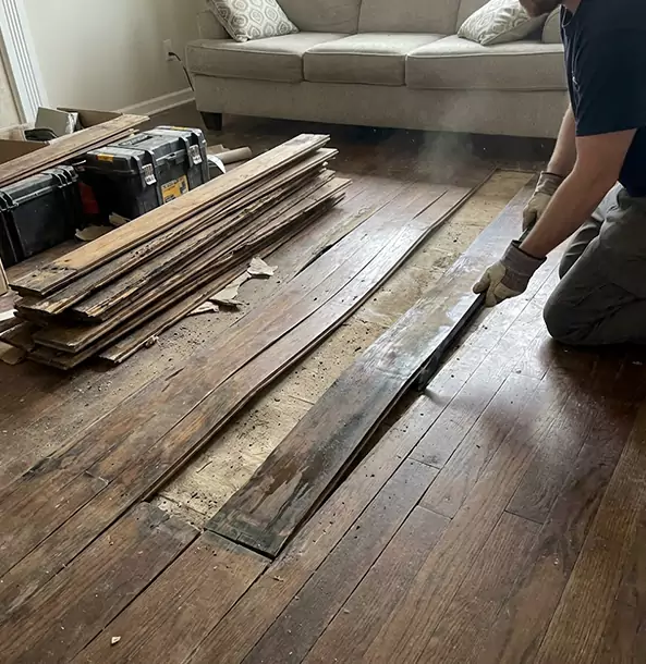 Why Overland Park Homeowners Choose Overland Park Restoration Pros for Water Damage Floor Repair?